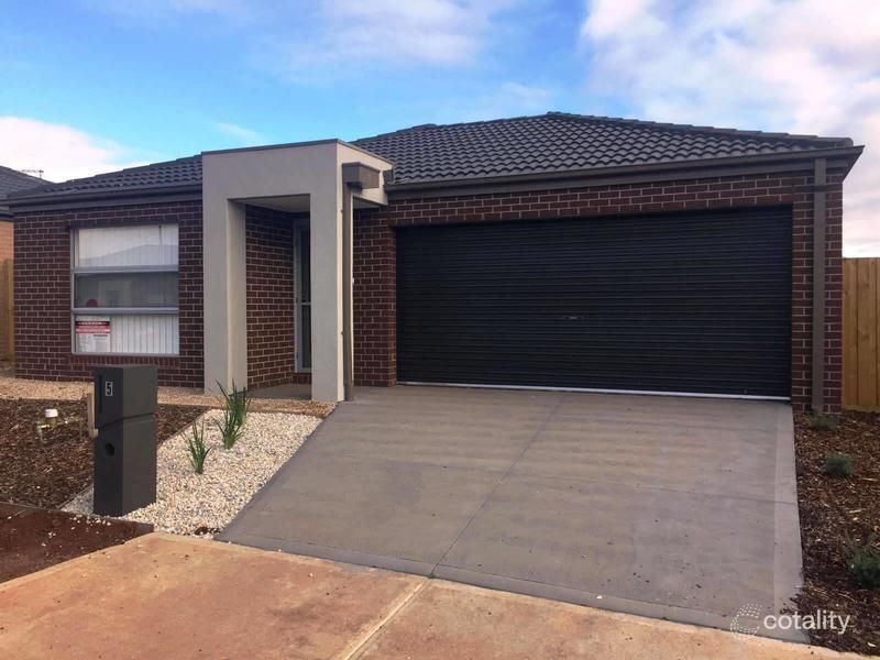 5 Hinkler Cres, Brookfield, VIC 3338