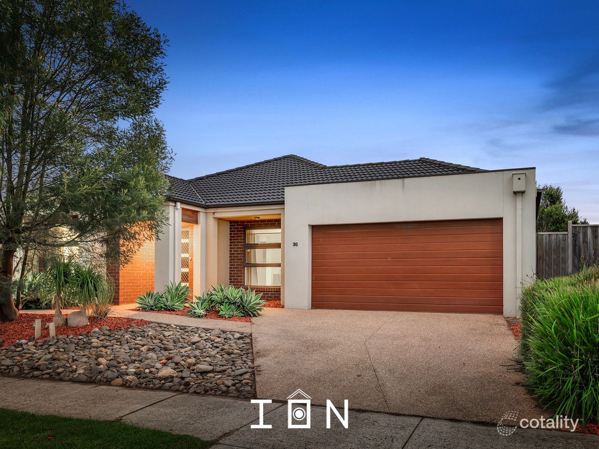 30 John Russell Rd, Cranbourne West, VIC 3977