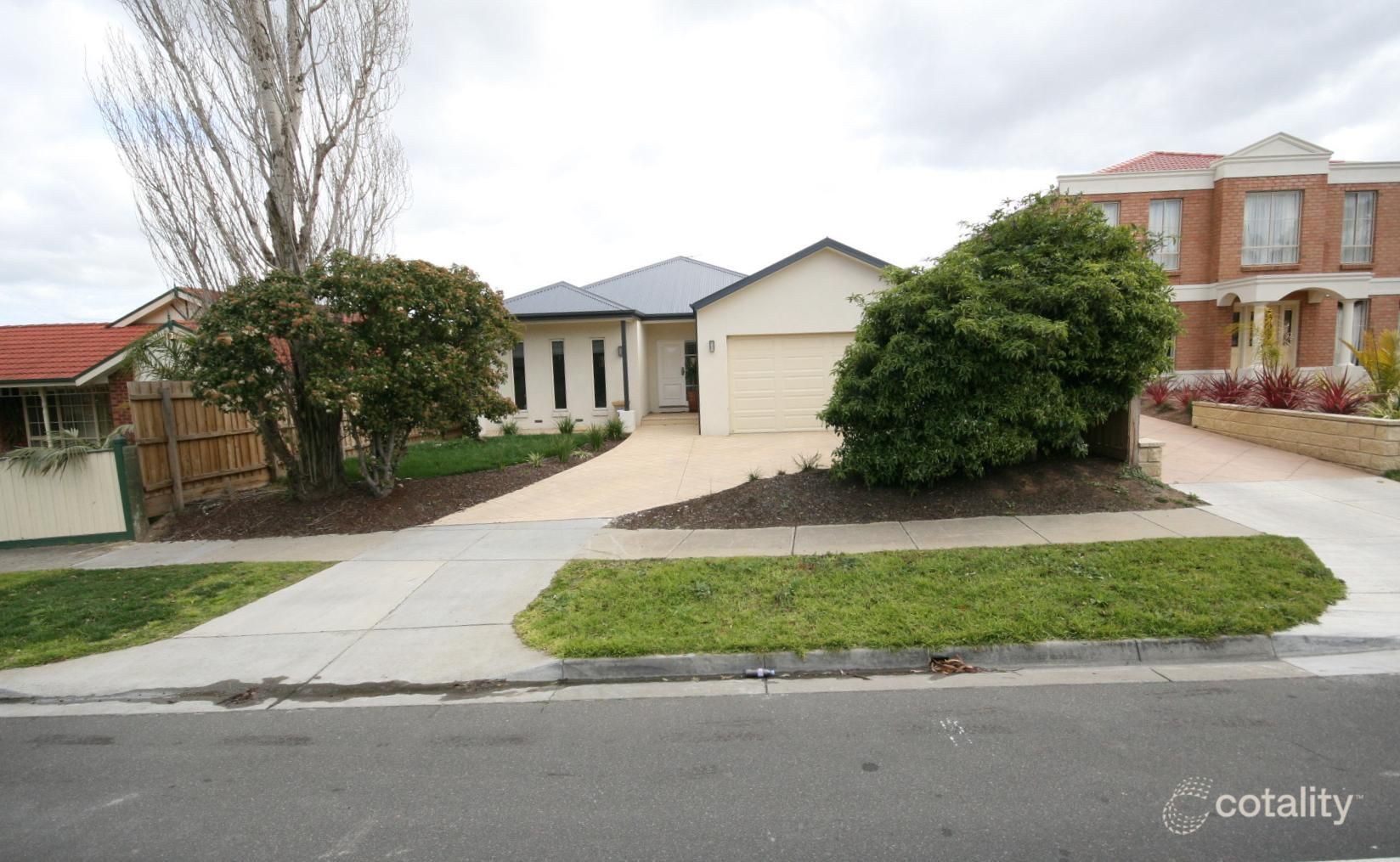 2b Clauscen Dr, Rowville, VIC 3178