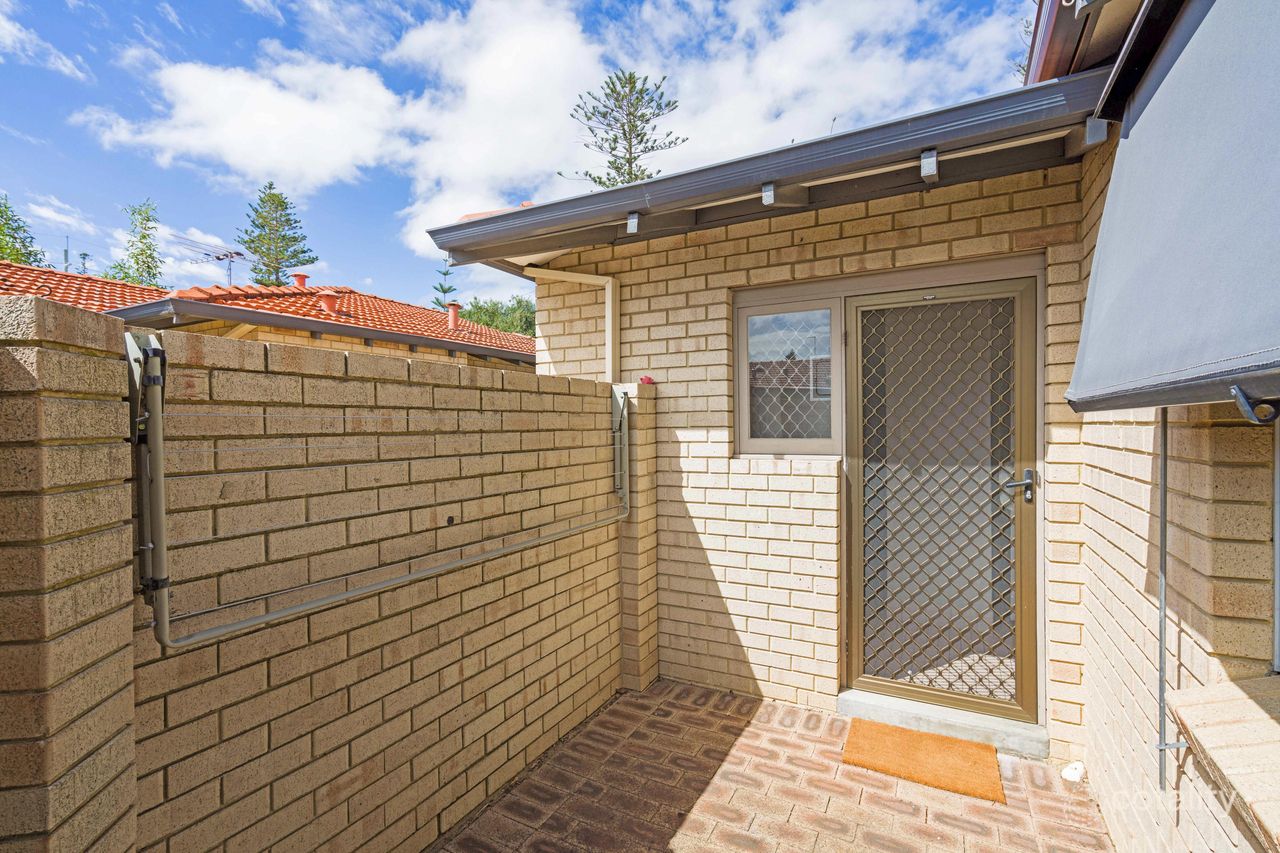 1/22 Samson St, Fremantle, WA 6160