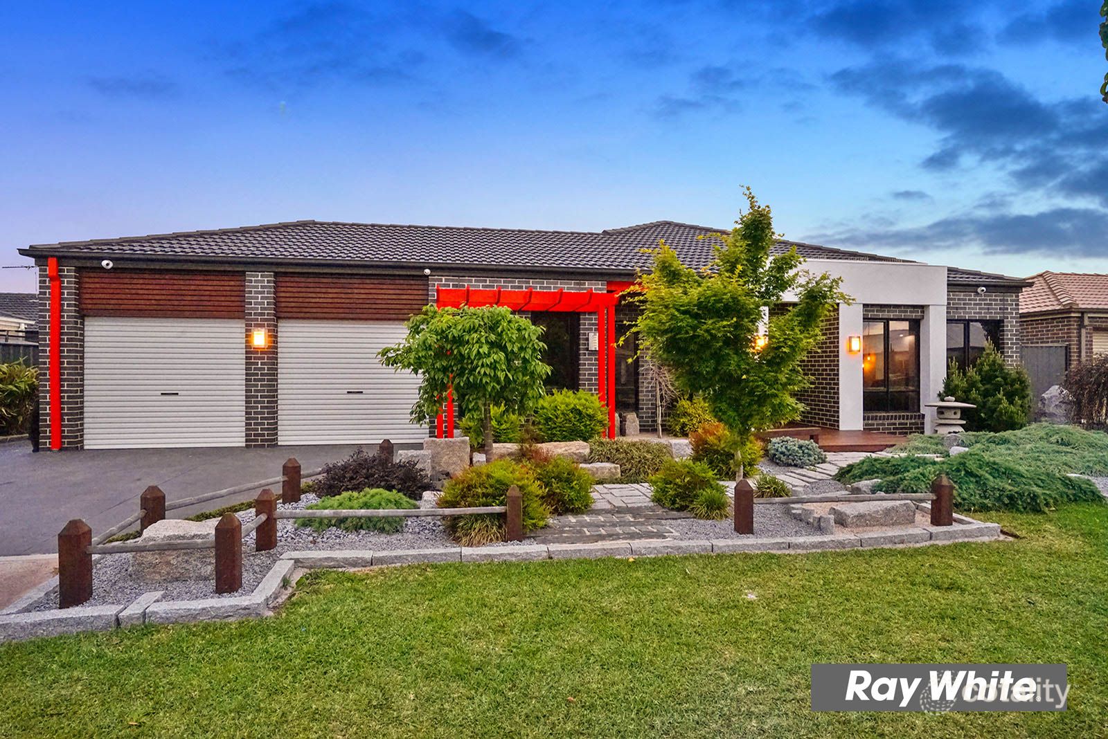 25 Clearwater Rise Pde, Truganina, VIC 3029
