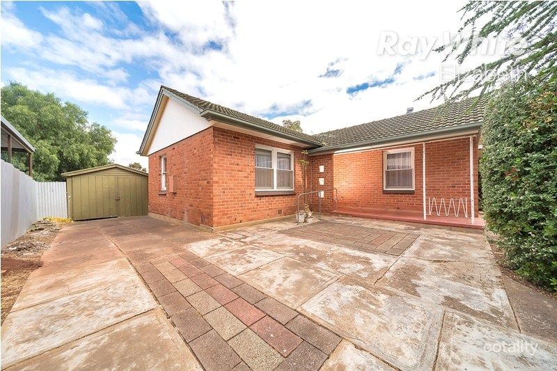 17 Bloomfield Cres, Elizabeth Downs, SA 5113