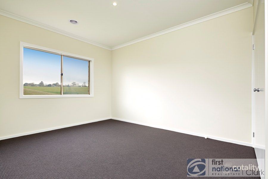 52 Myrtle Cres, Warragul, VIC 3820