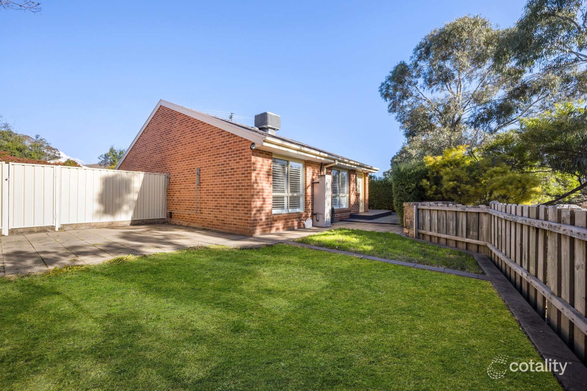10/2 Lander Cres, Amaroo, ACT 2914