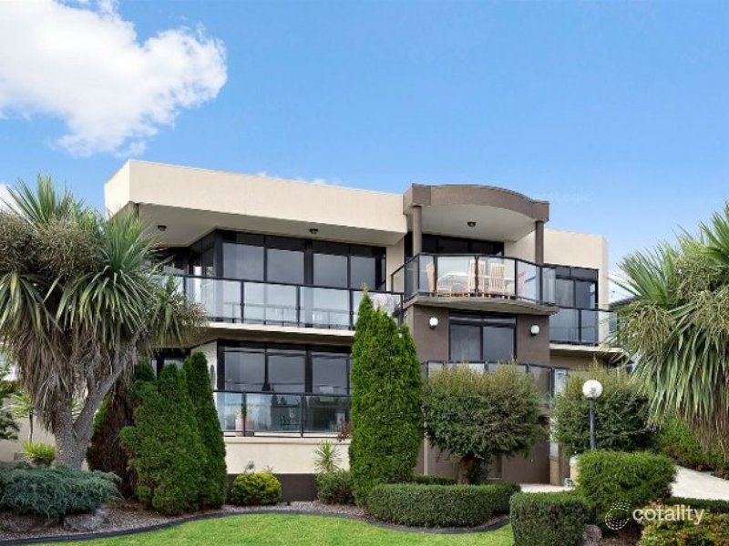 24 Eugene St, West Devonport, TAS 7310