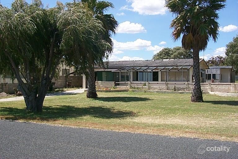 27 John St, Coodanup, WA 6210