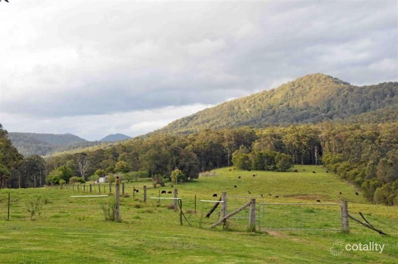 1318 Booral Rd, Girvan, NSW 2425