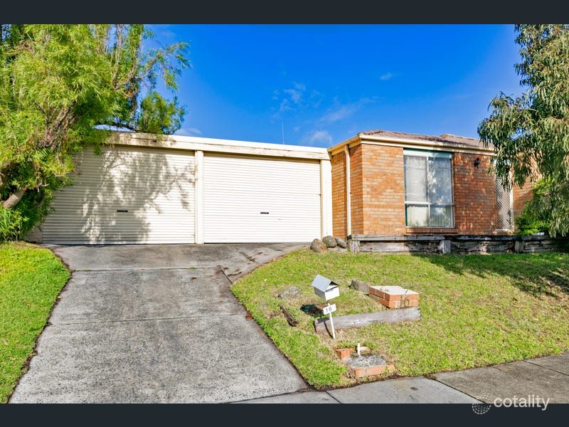 16 Hamilton Dr, Cranbourne North, VIC 3977