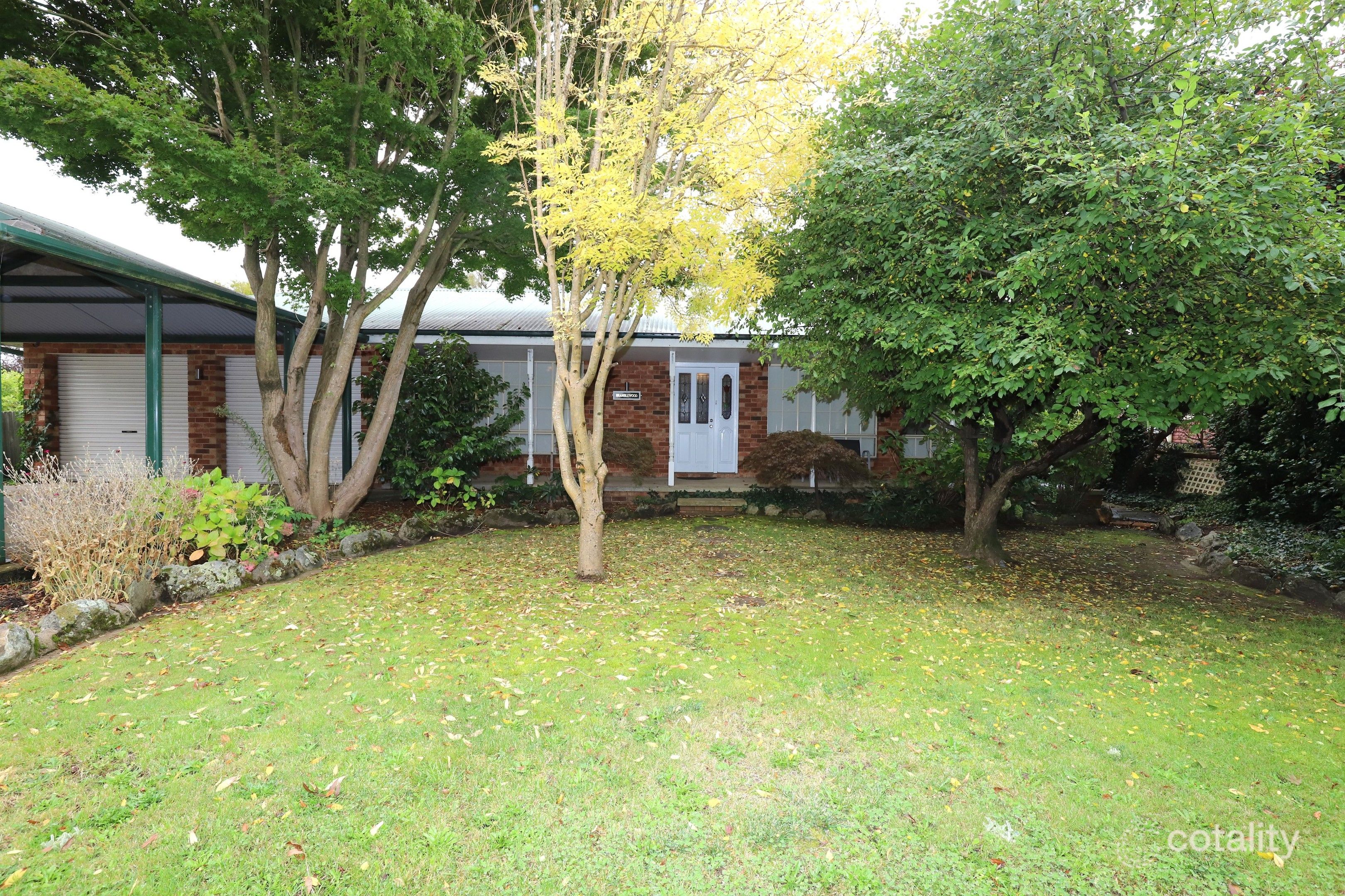 11 Scotia Ave, Oberon, NSW 2787