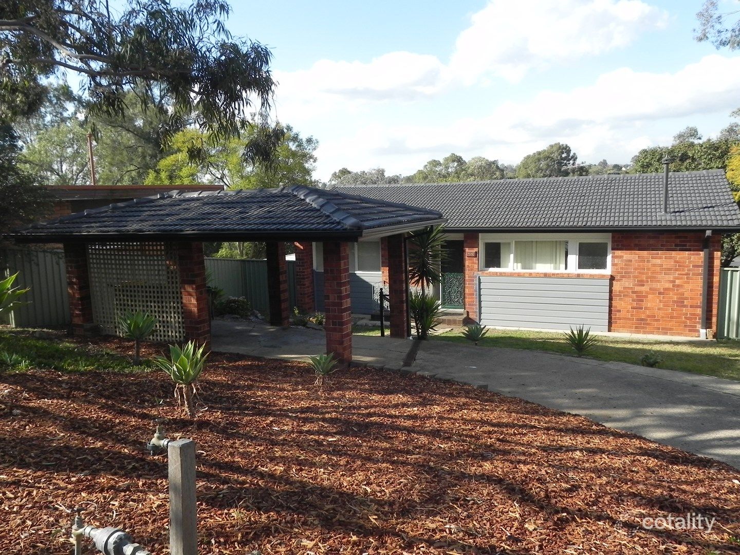 19 Lawn Ave, Bradbury, NSW 2560