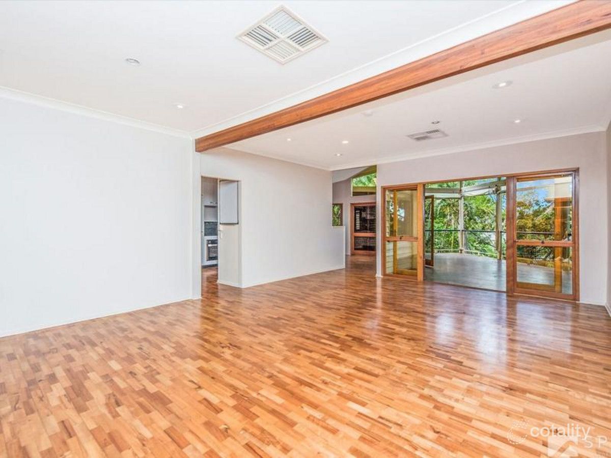 84 Outlook Cres, Bardon, QLD 4065