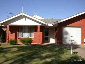 1/10 Wakeling Cres, Parafield Gardens, SA 5107