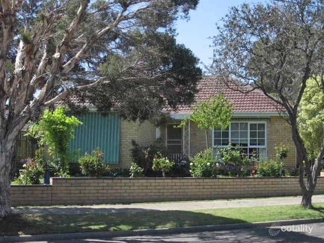 18 West Ct, Airport West, VIC 3042