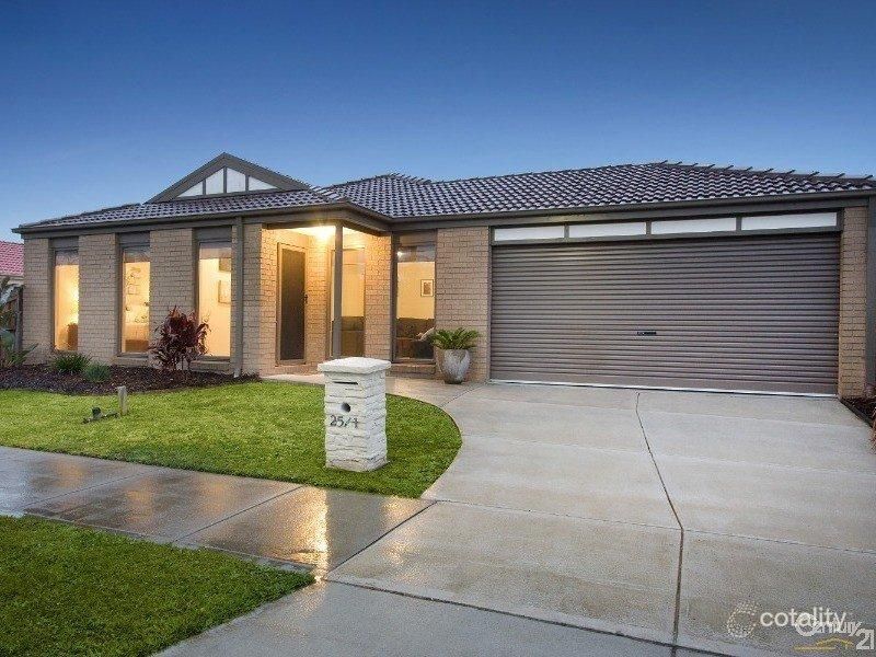 1/25 Oak Ave, Longwarry, VIC 3816