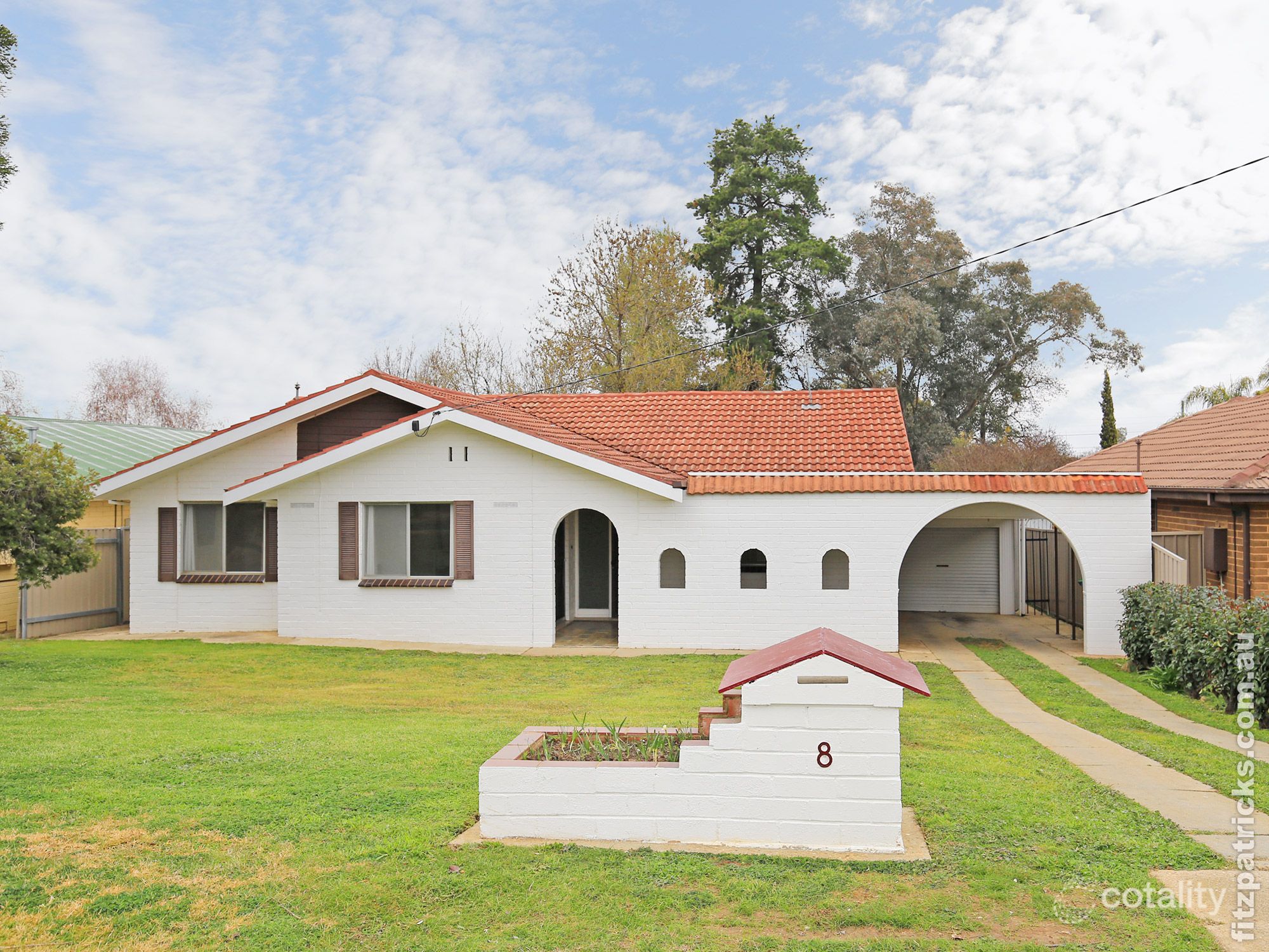 8 Walana Cres, Kooringal, NSW 2650