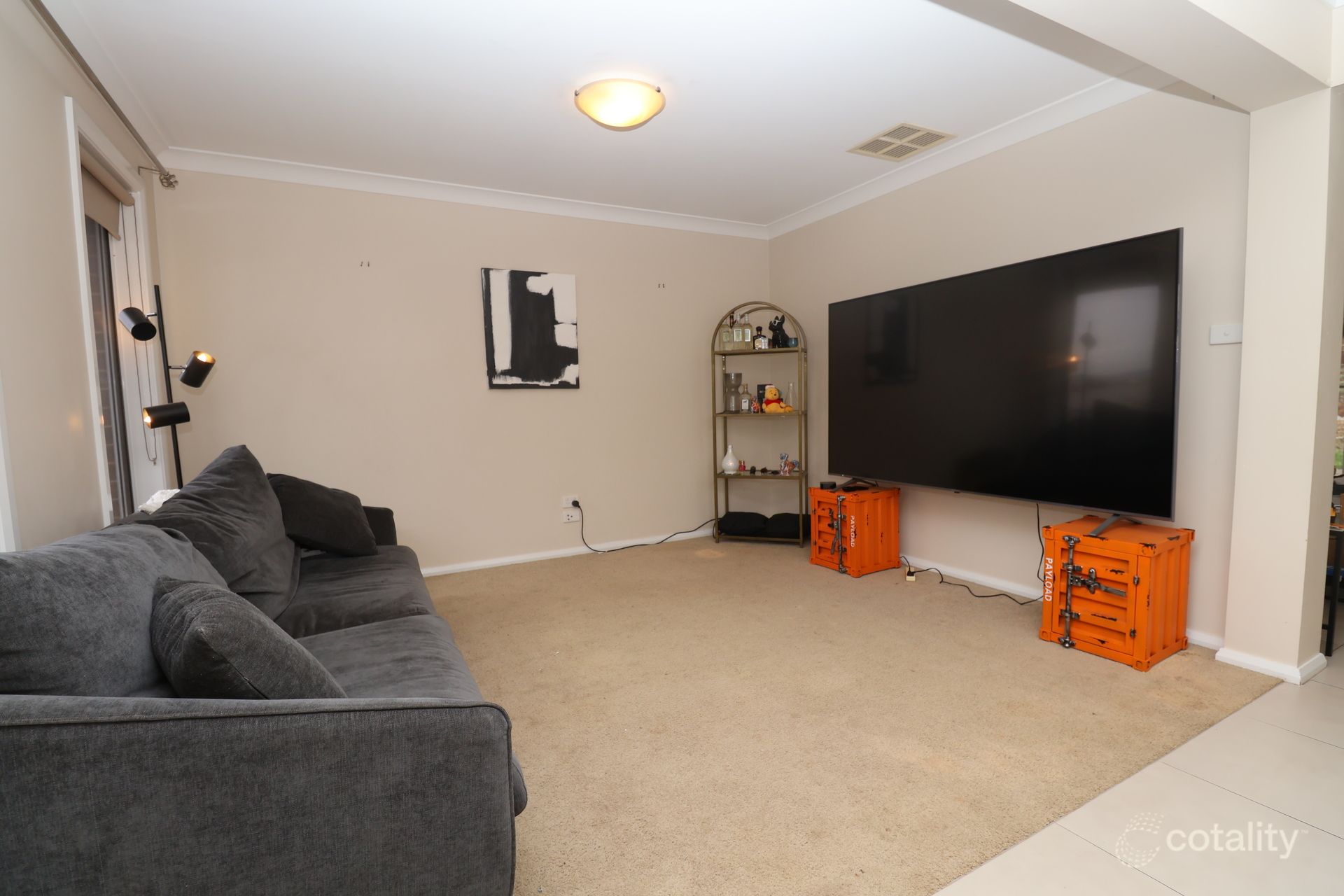 4/2-3 Larra Pl, Bourkelands, NSW 2650