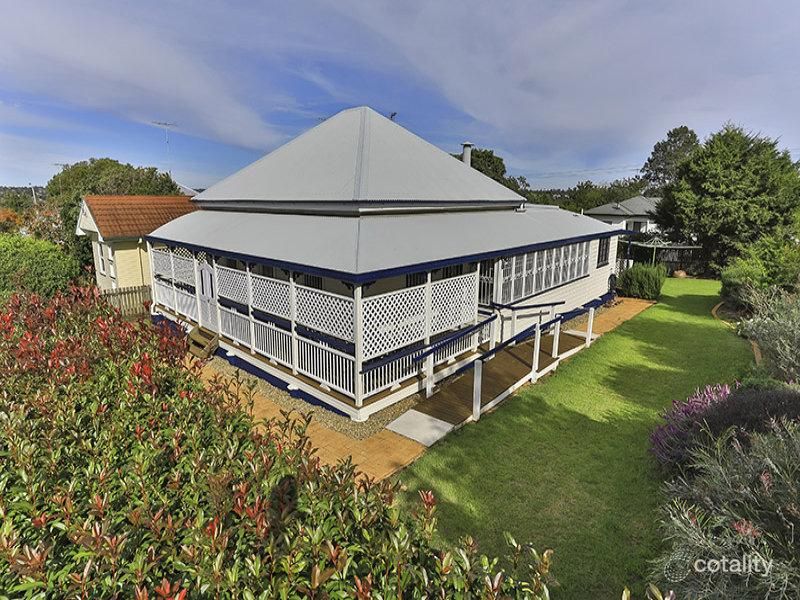 131 Stuart St, North Toowoomba, QLD 4350