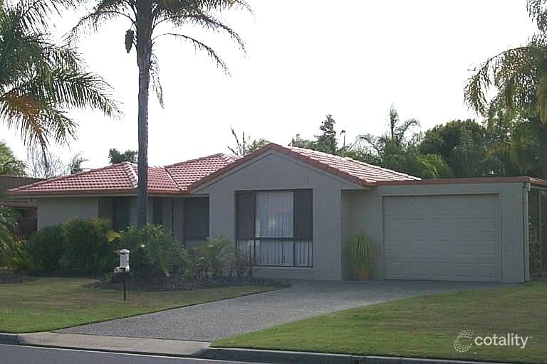 18 Burrendong Rd, Coombabah, QLD 4216