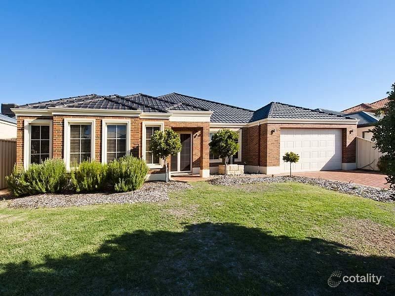 33 Lord Hobart Dr, Madora Bay, WA 6210