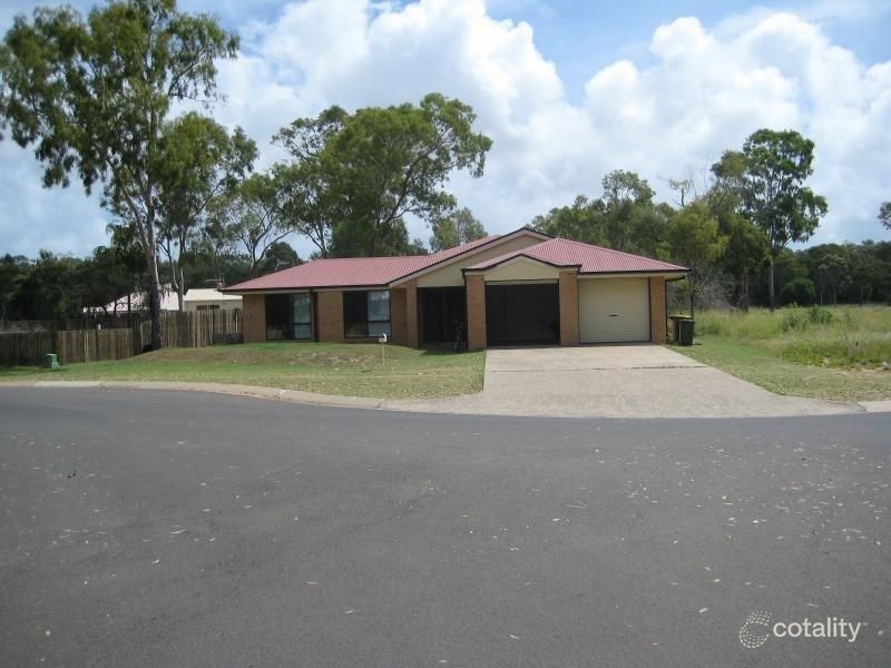 33 Acacia St, Moore Park Beach, QLD 4670