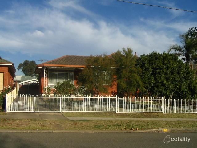 19 Harwood St, Seven Hills, NSW 2147