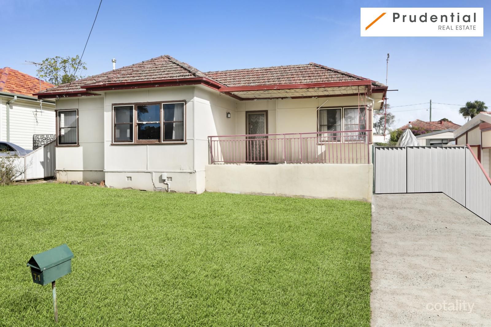 71 Allman St, Campbelltown, NSW 2560