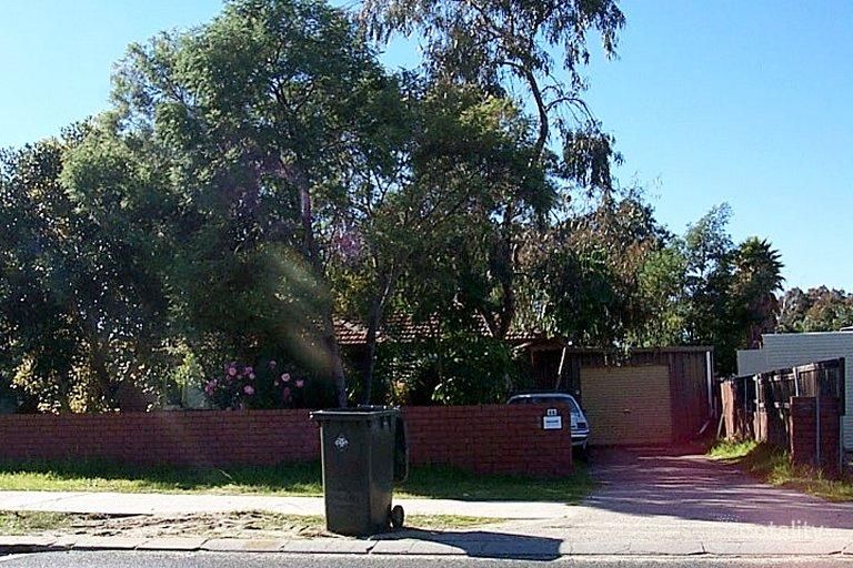 22 Hainsworth Ave, Girrawheen, WA 6064