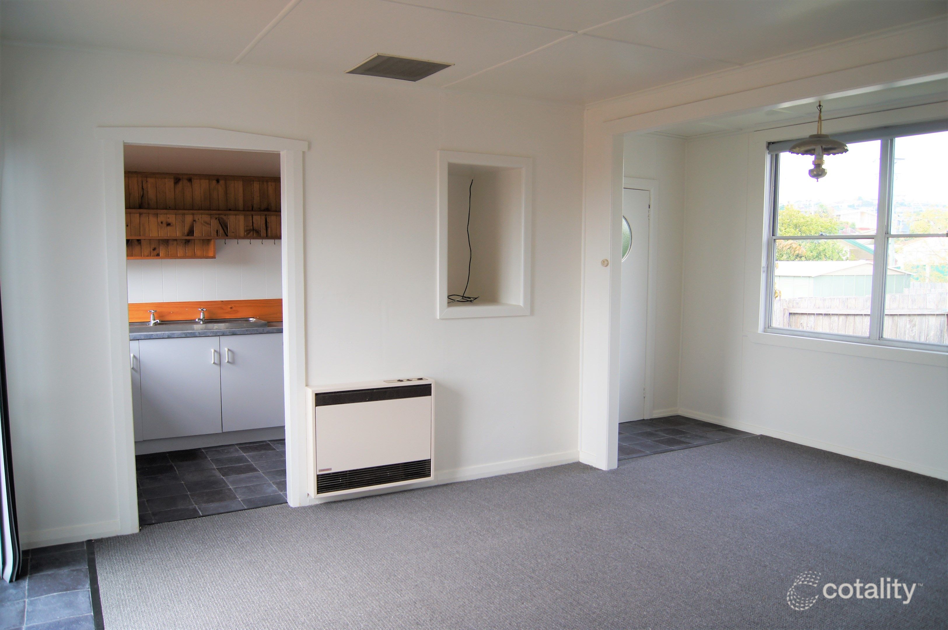 2/19 Malunna Cres, Parklands, TAS 7320