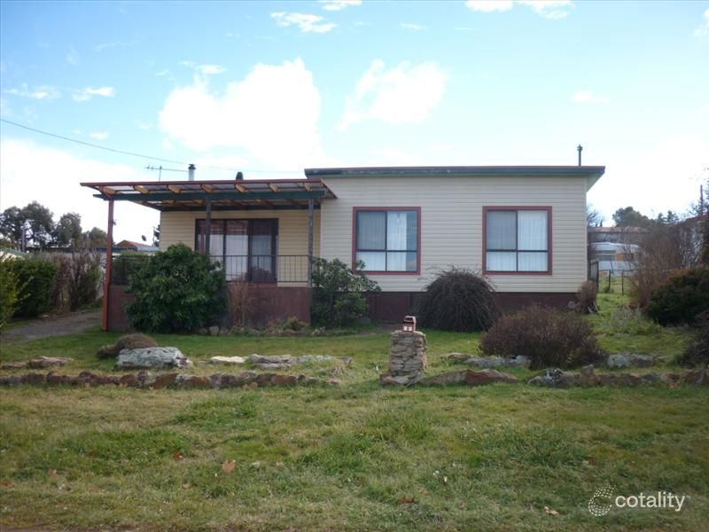 35 Baker St, Adaminaby, NSW 2629