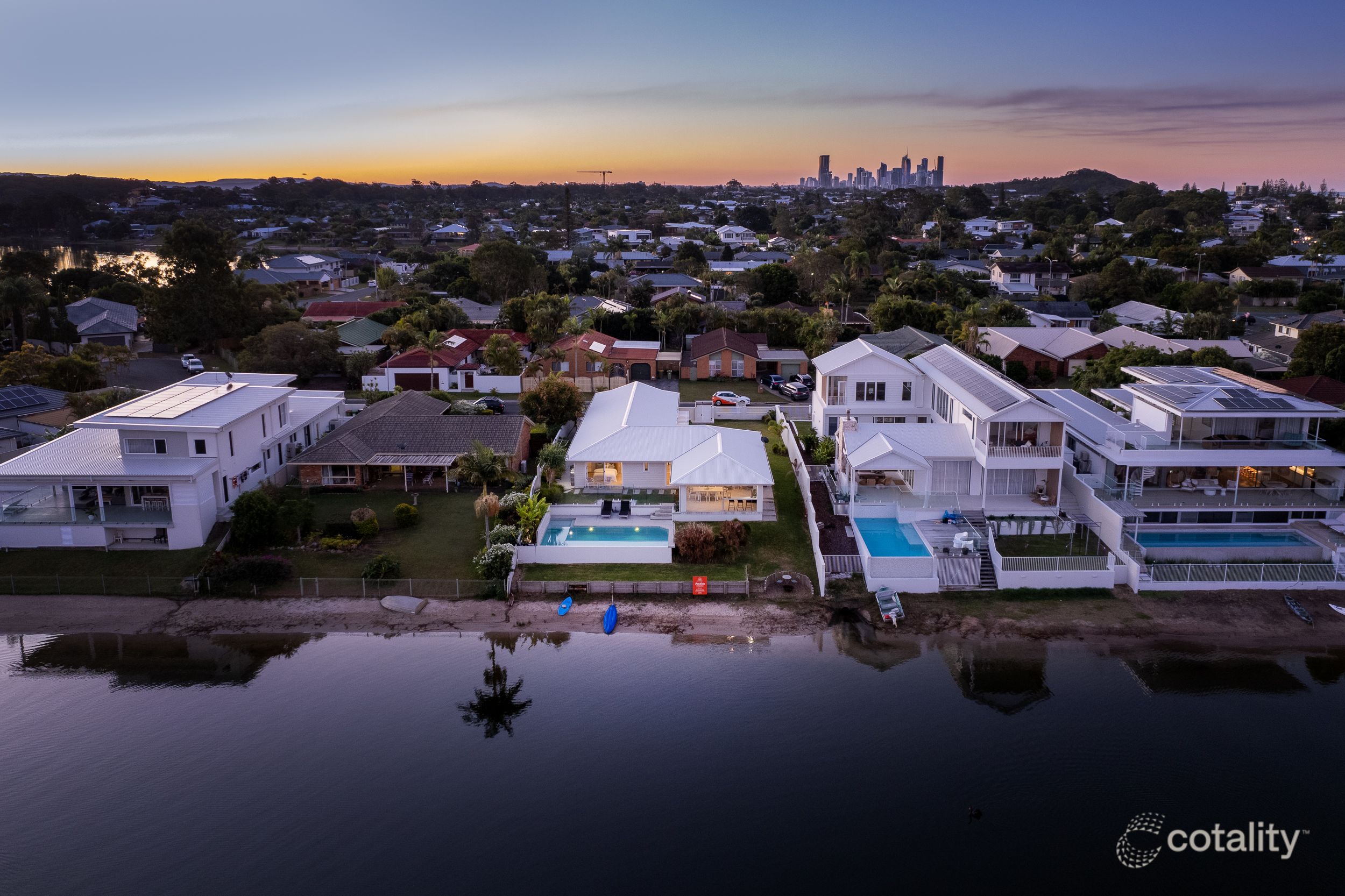 10 Penguin Pde, Burleigh Waters, QLD 4220