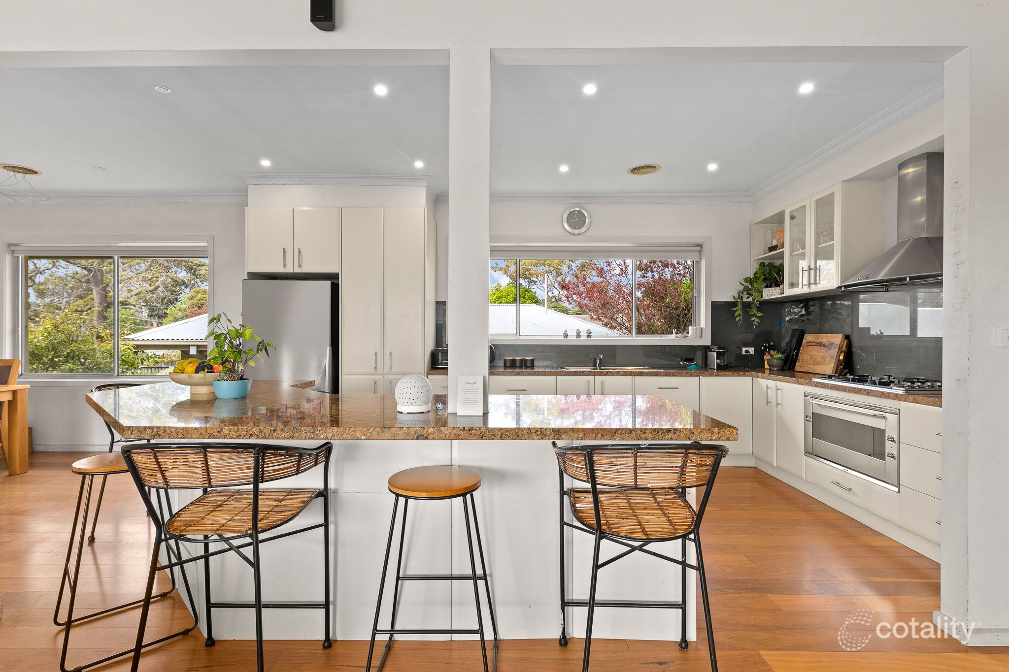 8 Norman Ave, Frankston South, VIC 3199
