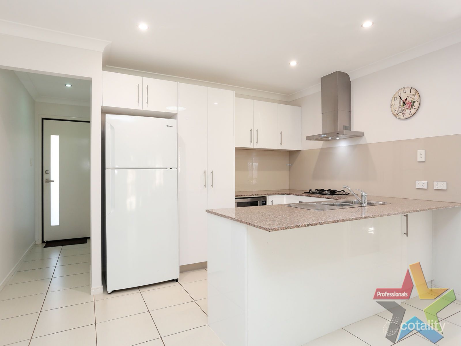 33 Brentwood Dr, Bundamba, QLD 4304