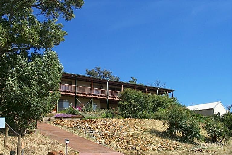 7 Rise Ct, Mount Richon, WA 6112