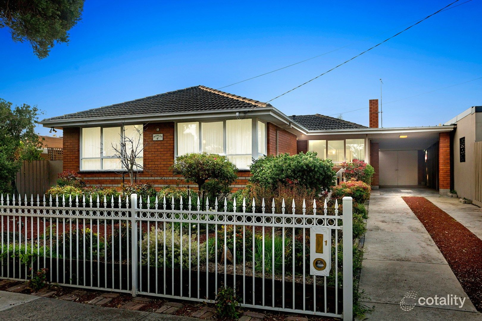 1 Margaret Ave, Seaford, VIC 3198