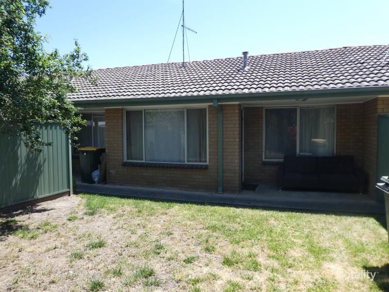 4/2 Evelyn St, Wendouree, VIC 3355