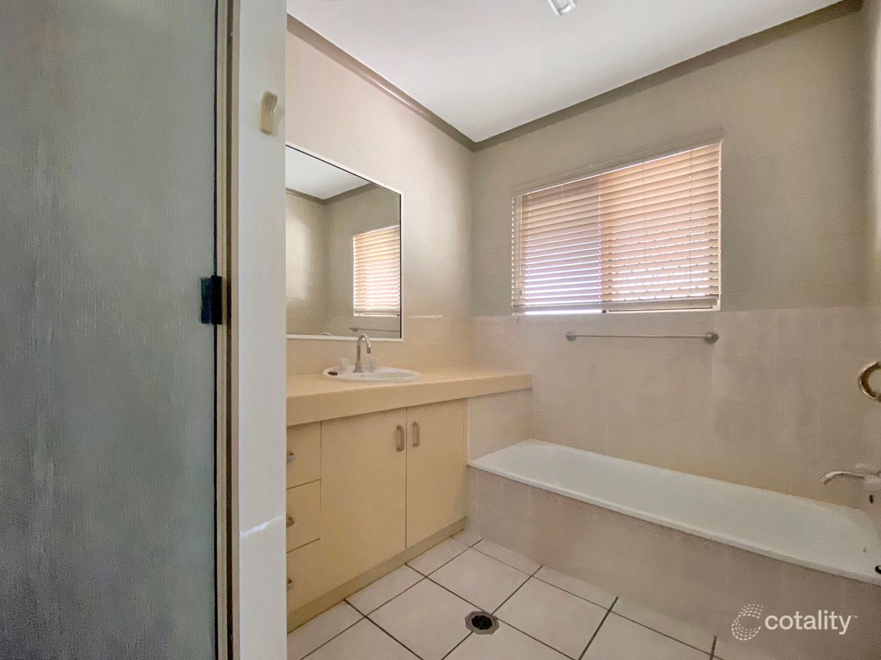 41 Windsor Dr, Hay Point, QLD 4740