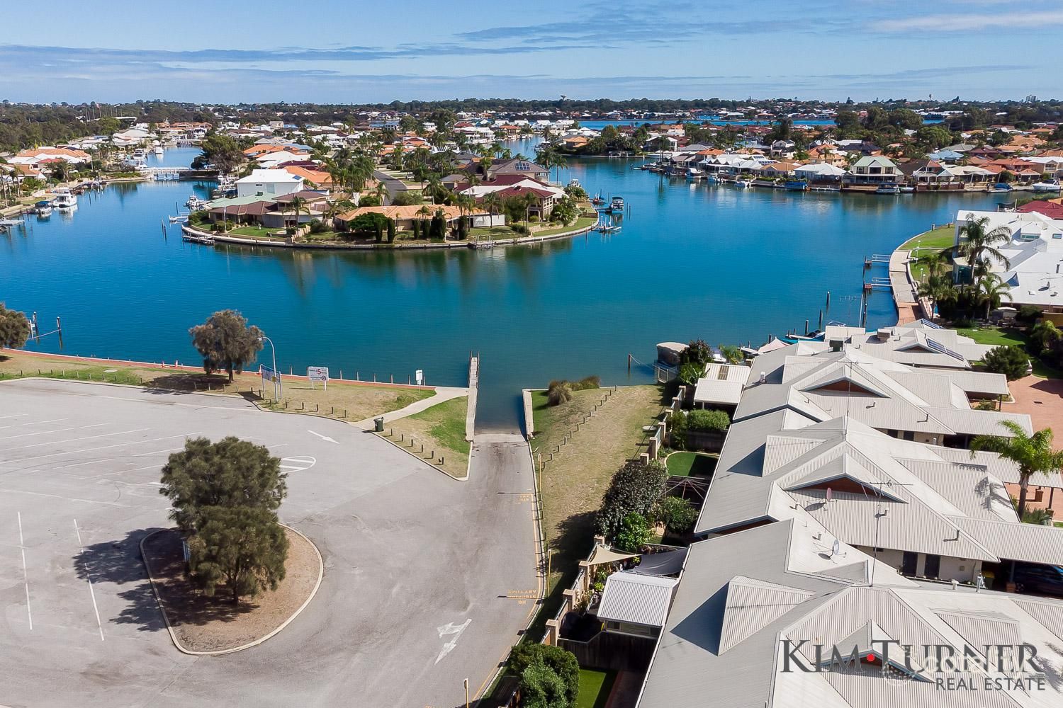 2/1 Waterside Dr, Dudley Park, WA 6210