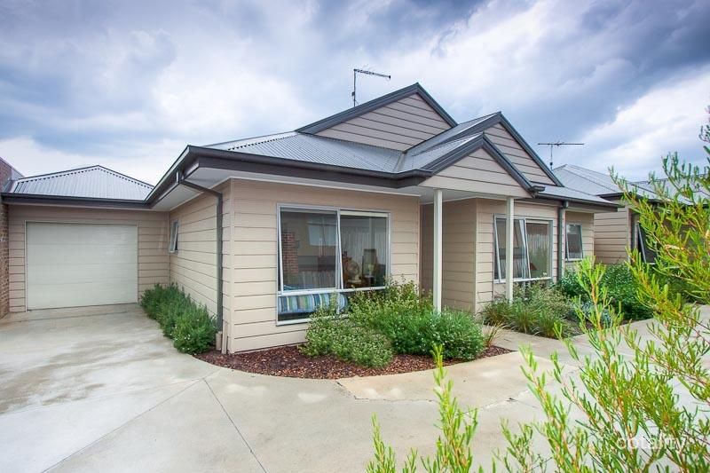 4/12 Rodney St, Gisborne, VIC 3437