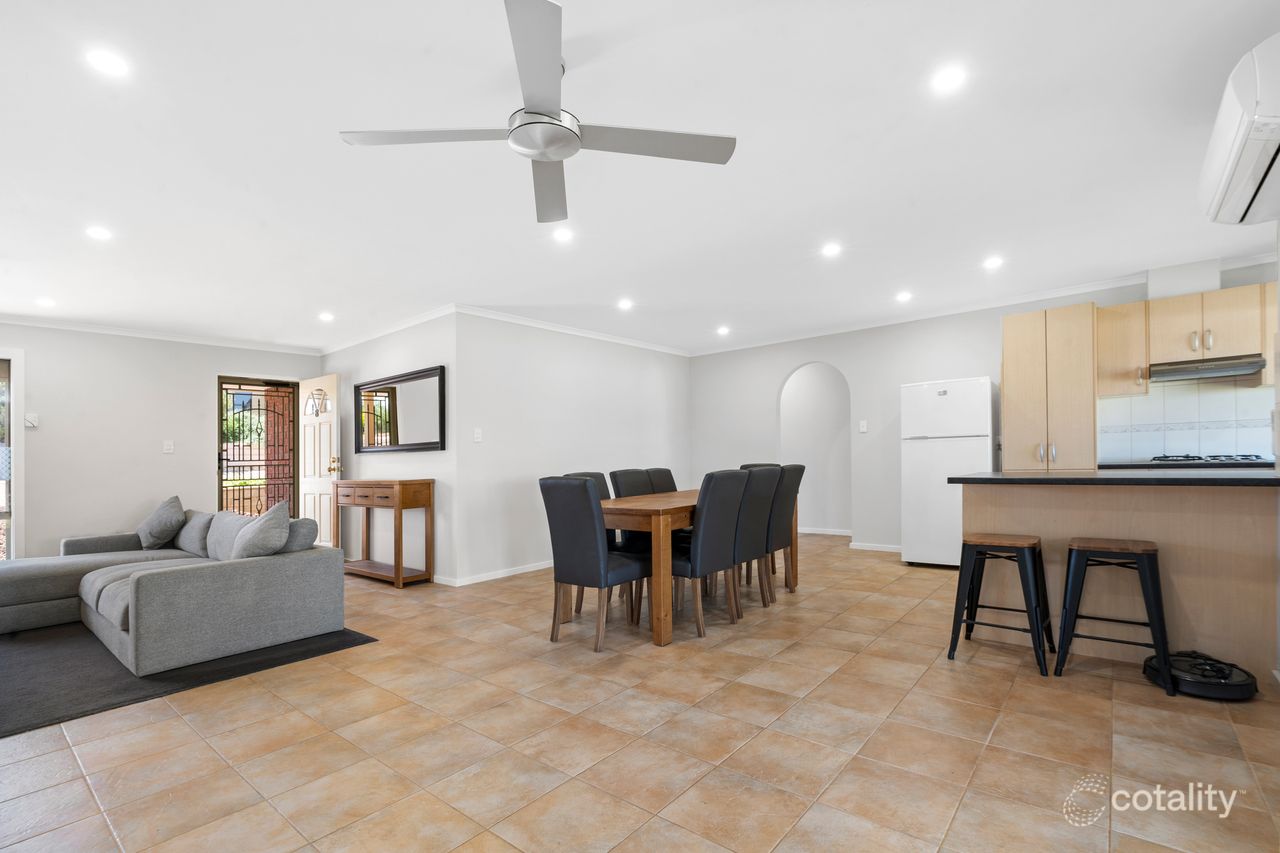 8 Eckermann Cl, Paringa, SA 5340