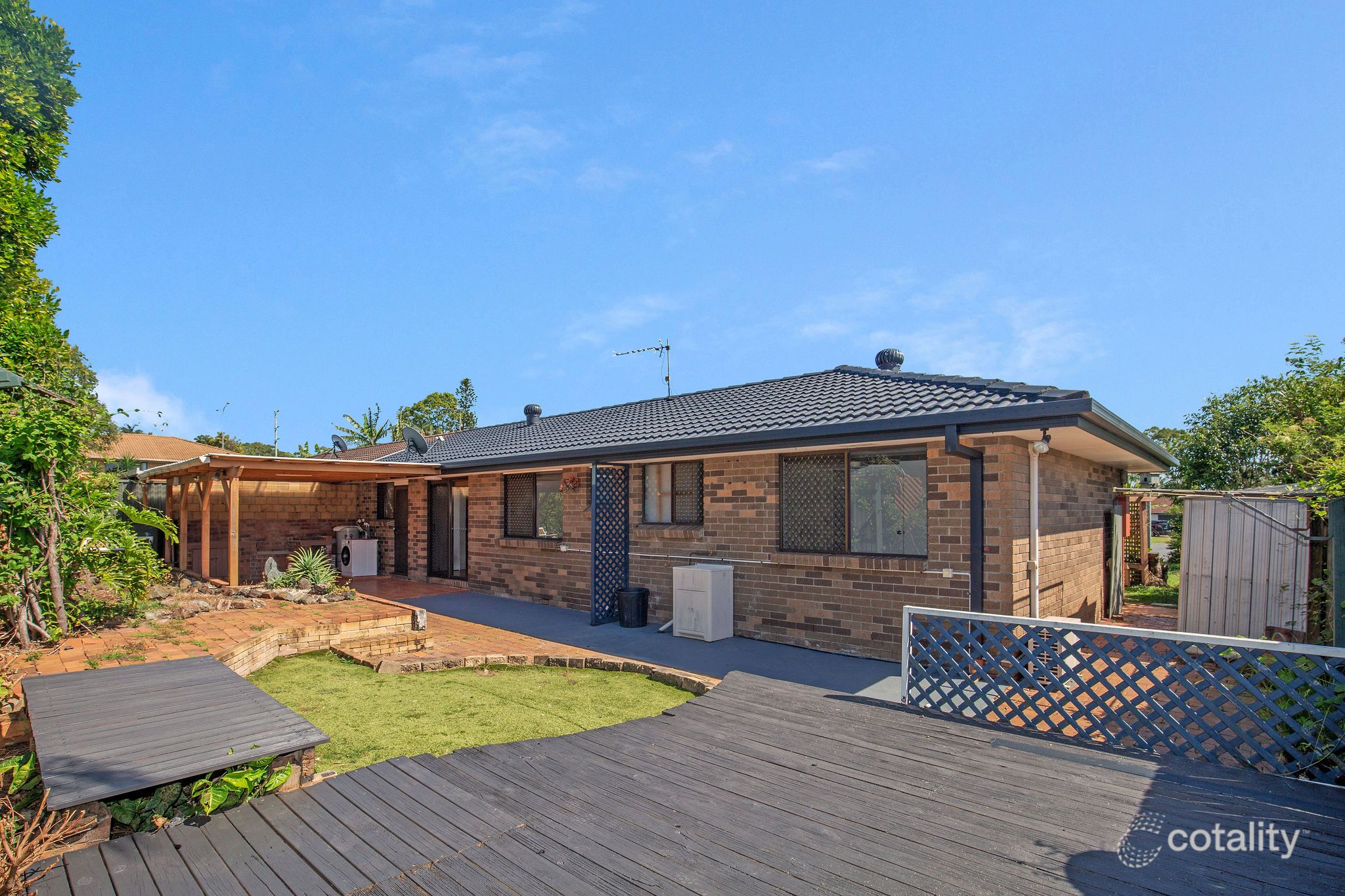 2/18 Elm Ct, Labrador, QLD 4215