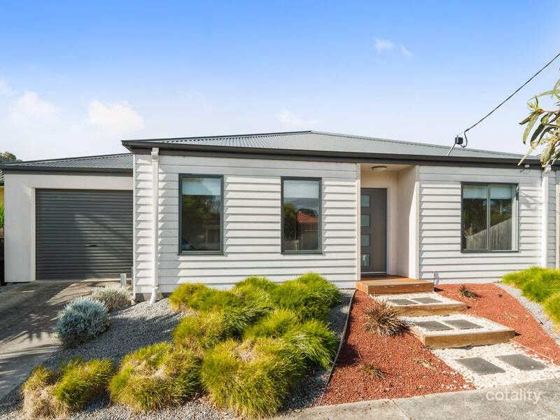 2a Vivienne St, Seaford, VIC 3198