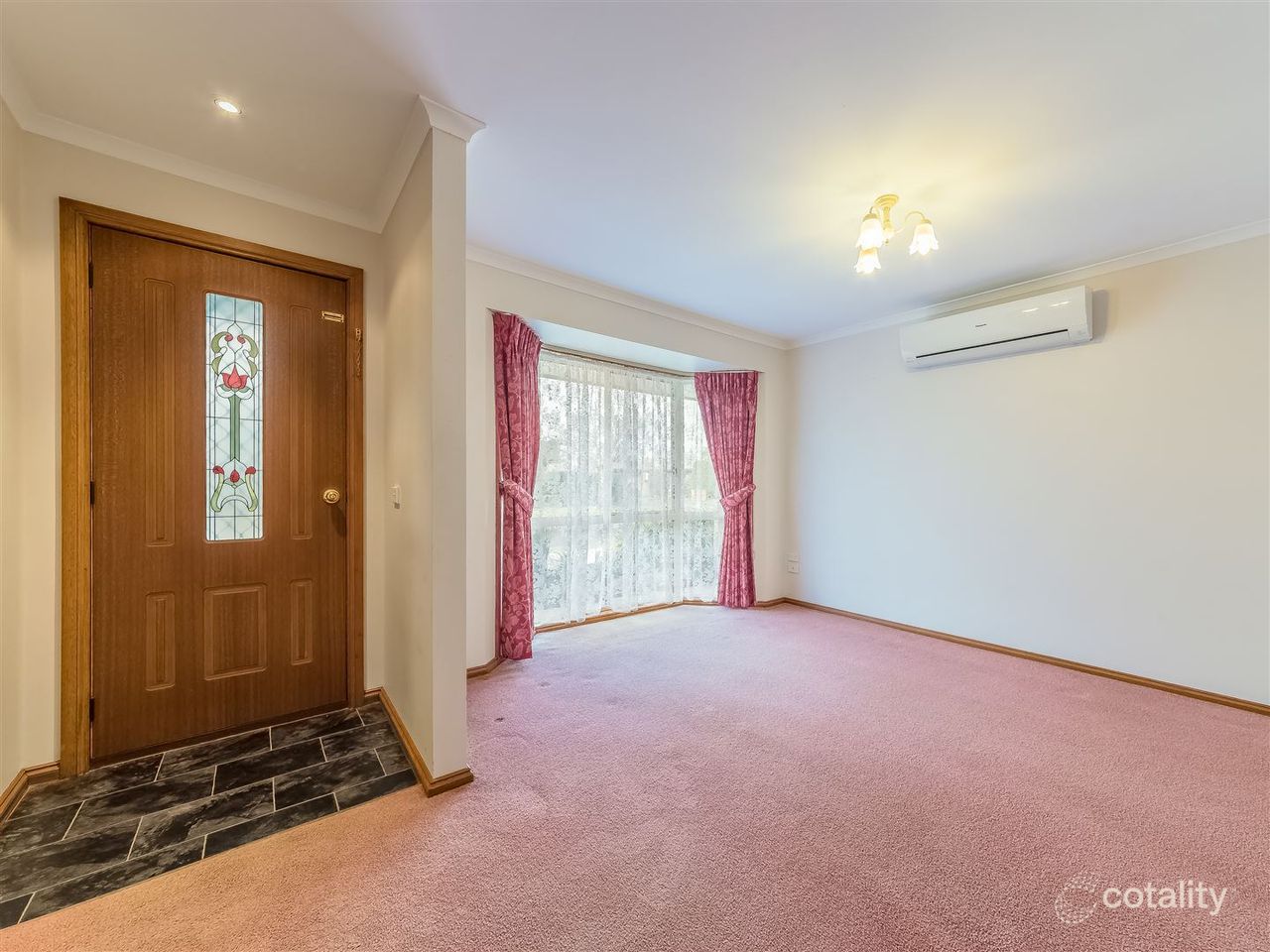 2 Rees Cl, Drouin, VIC 3818
