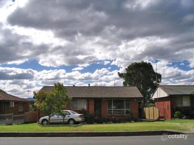 51 Malin Rd, Oak Flats, NSW 2529