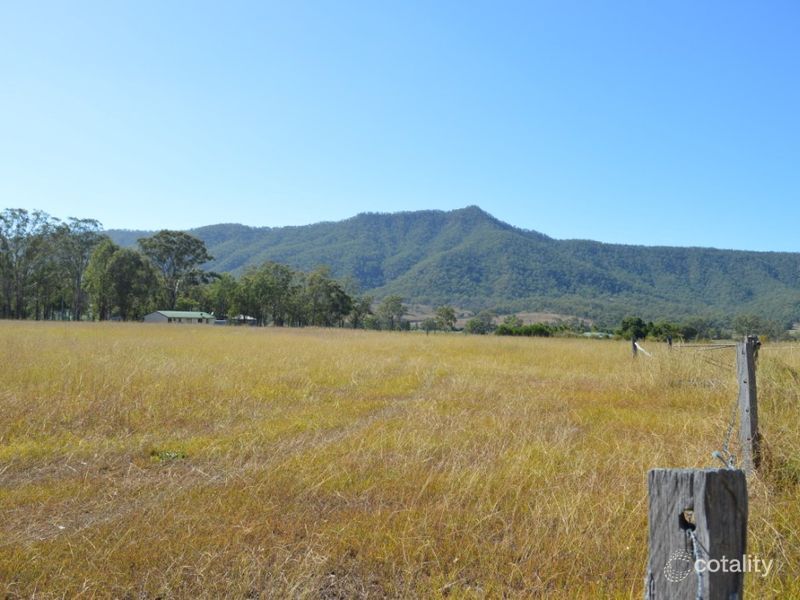 8 Watkins Dr, Thornton, QLD 4341