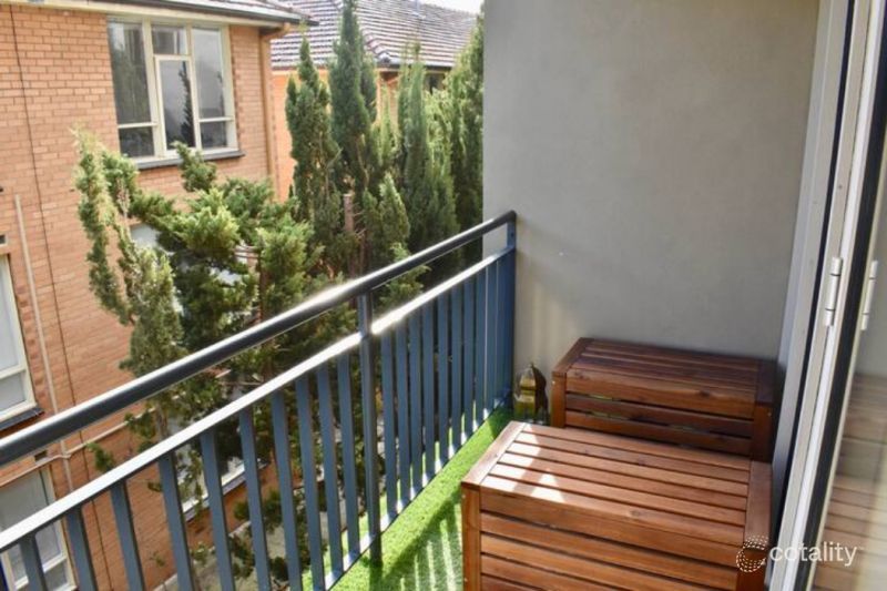 12/12 Acland St, St Kilda, VIC 3182