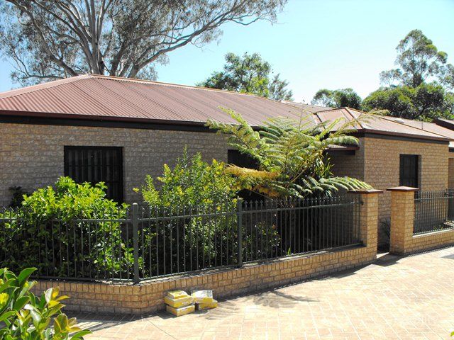 2/27 Ballandella Rd, Toongabbie, NSW 2146