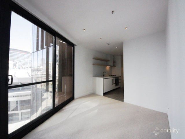 916/677 La Trobe St, Docklands, VIC 3008