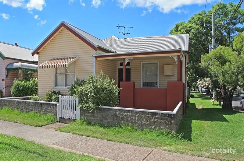 9 Belmore Rd, Lorn, NSW 2320