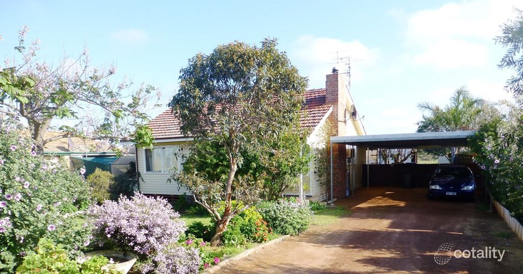 15 Camm St, Corrigin, WA 6375