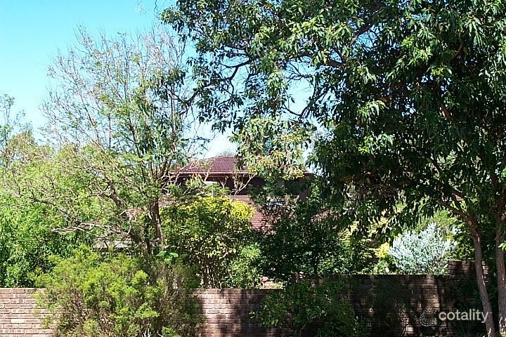 8 Pindari Rd, Lesmurdie, WA 6076